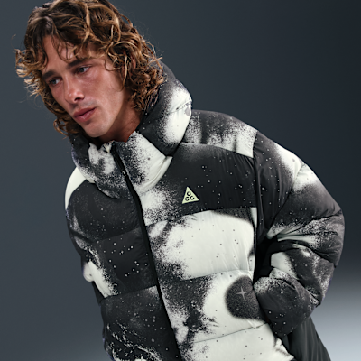Wind-resistant Therma-FIT ADV Clothing. Nike BE